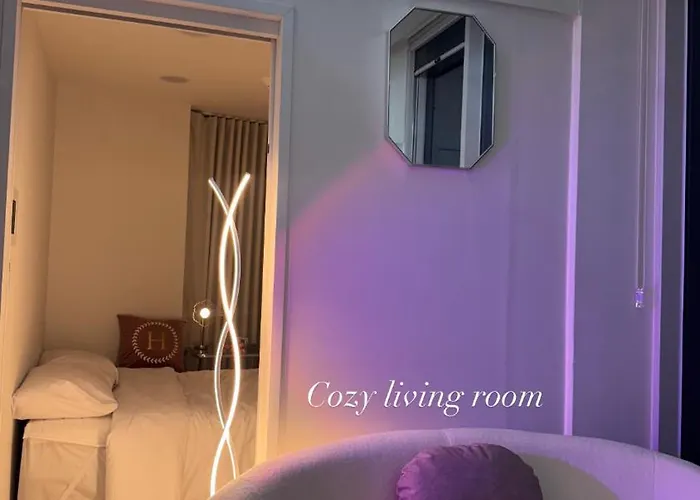 Apartment Open1-hongdae, Hapjeong Station 1 Minute, Luxury Style, Panorama River View 6 People, 2room, 3q Bed Seoul