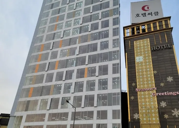 Open1-hongdae, Hapjeong Station 1 Minute, Luxury Style, Panorama River View 6 People, 2room, 3q Bed Apartment