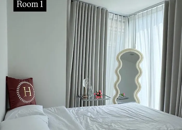 Open1-hongdae, Hapjeong Station 1 Minute, Luxury Style, Panorama River View 6 People, 2room, 3q Bed Apartment *