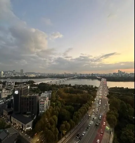 Open1-hongdae, Hapjeong Station 1 Minute, Luxury Style, Panorama River View 6 People, 2room, 3q Bed *