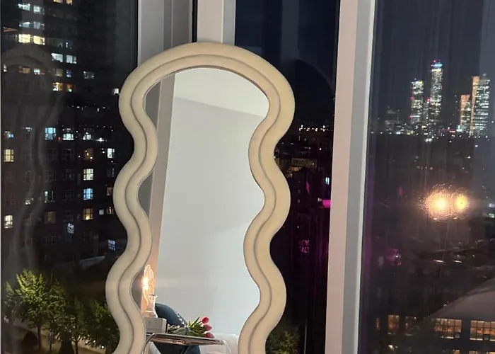 Open1-hongdae, Hapjeong Station 1 Minute, Luxury Style, Panorama River View 6 People, 2room, 3q Bed Apartment