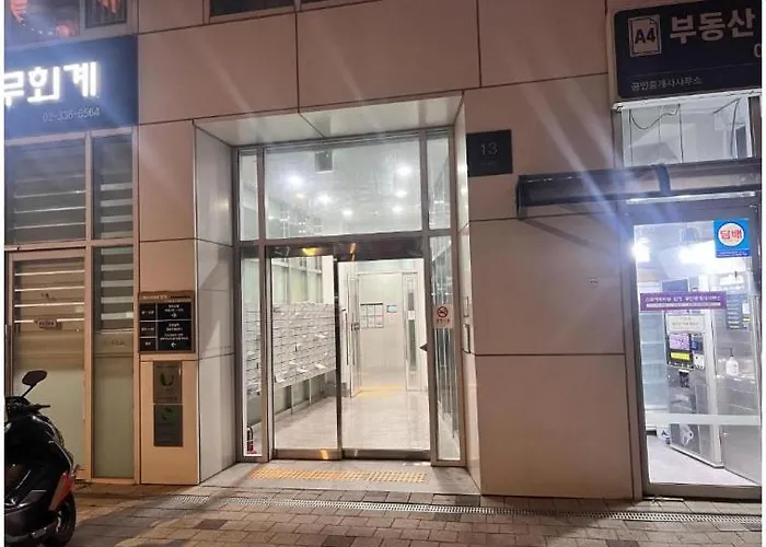 Open1-hongdae, Hapjeong Station 1 Minute, Luxury Style, Panorama River View 6 People, 2room, 3q Bed *