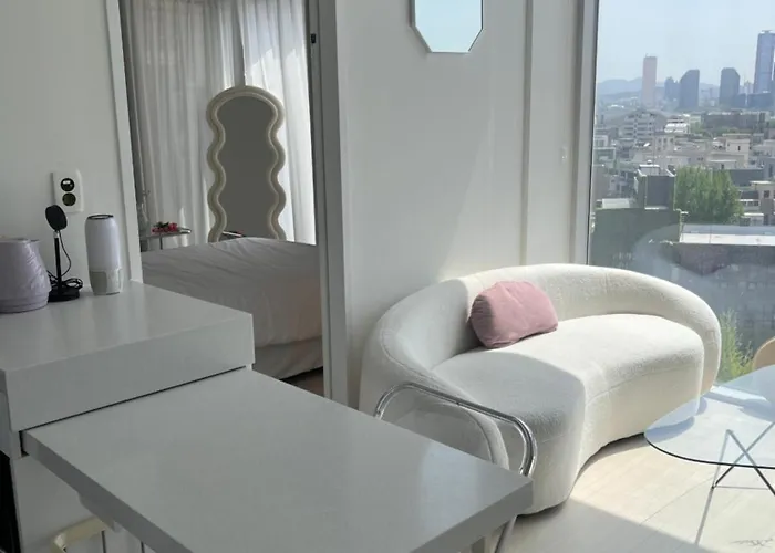 Apartment Open1-hongdae, Hapjeong Station 1 Minute, Luxury Style, Panorama River View 6 People, 2room, 3q Bed Seoul
